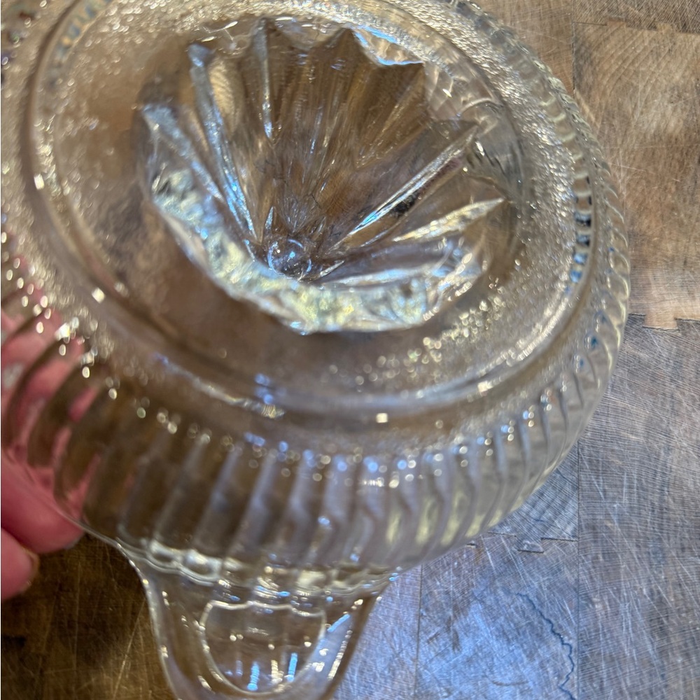 Vintage Clear Glass Lemon Citrus Juicer Classic Home Dining Reamer - Picture 6 of 13